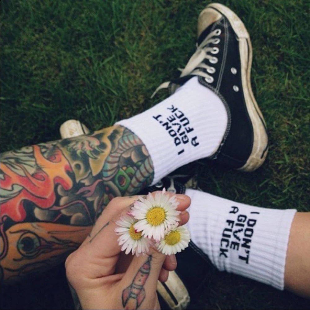 I DNT GIVE A 😷 Unisex casual crew socks